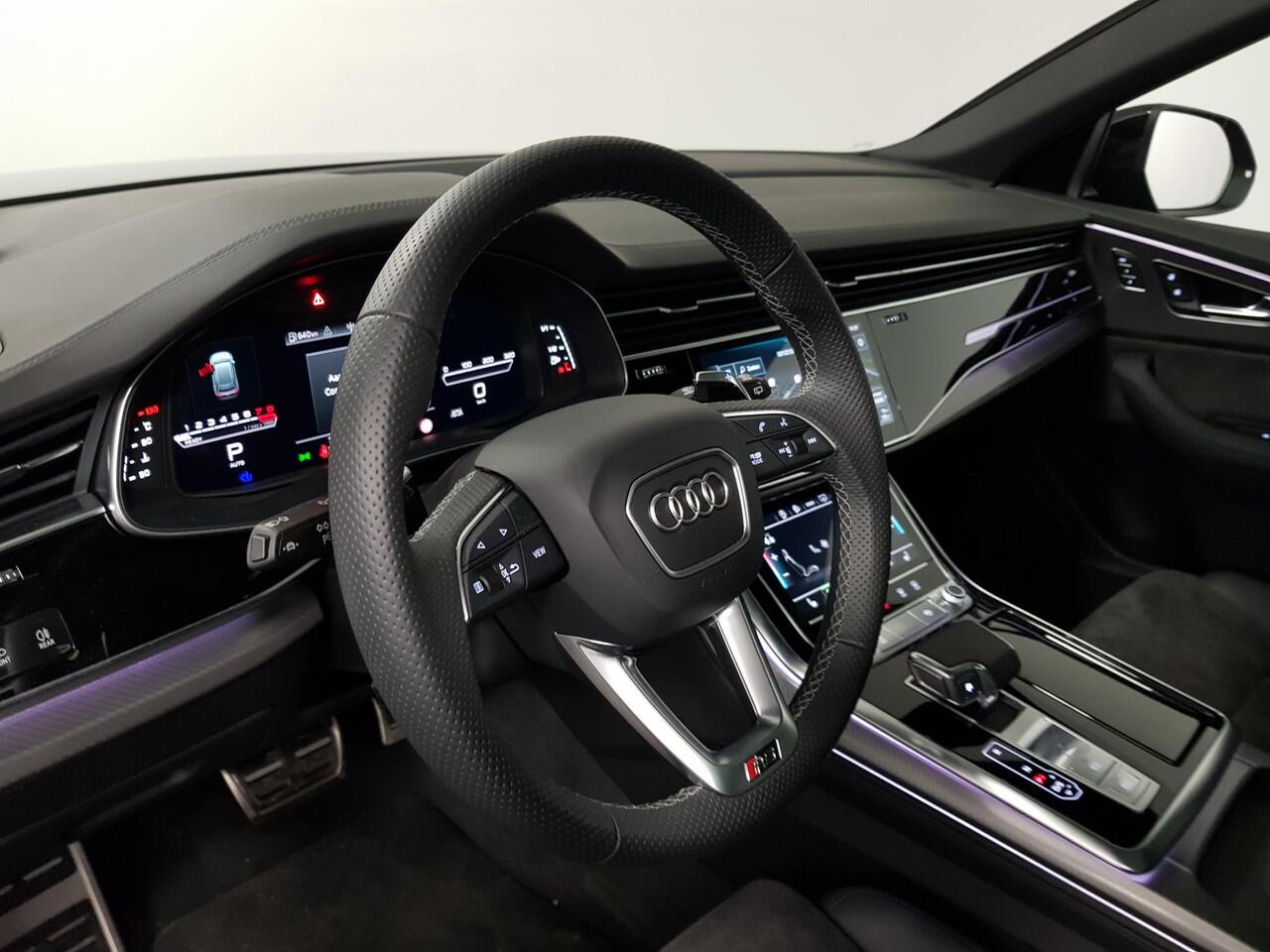Audi RSQ8 4.0 TFSI RS Q8 Quattro 600pk! Panorama dak Navigatie Electrische achterklep Led Camera Climate Control voor en achter Lichtmetalen Velgen
