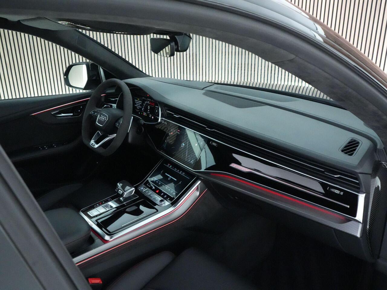 Audi RSQ8 RSQ8-R ABT 4.0 740pk TFSI quattro |1 of 125|Carbon exterieur|RS-dynamic plus|panoramadak|Bang&Olufsen|massage|HUD|memory|360° camera|stoelverwarming en verkoeling|Apple Carplay|