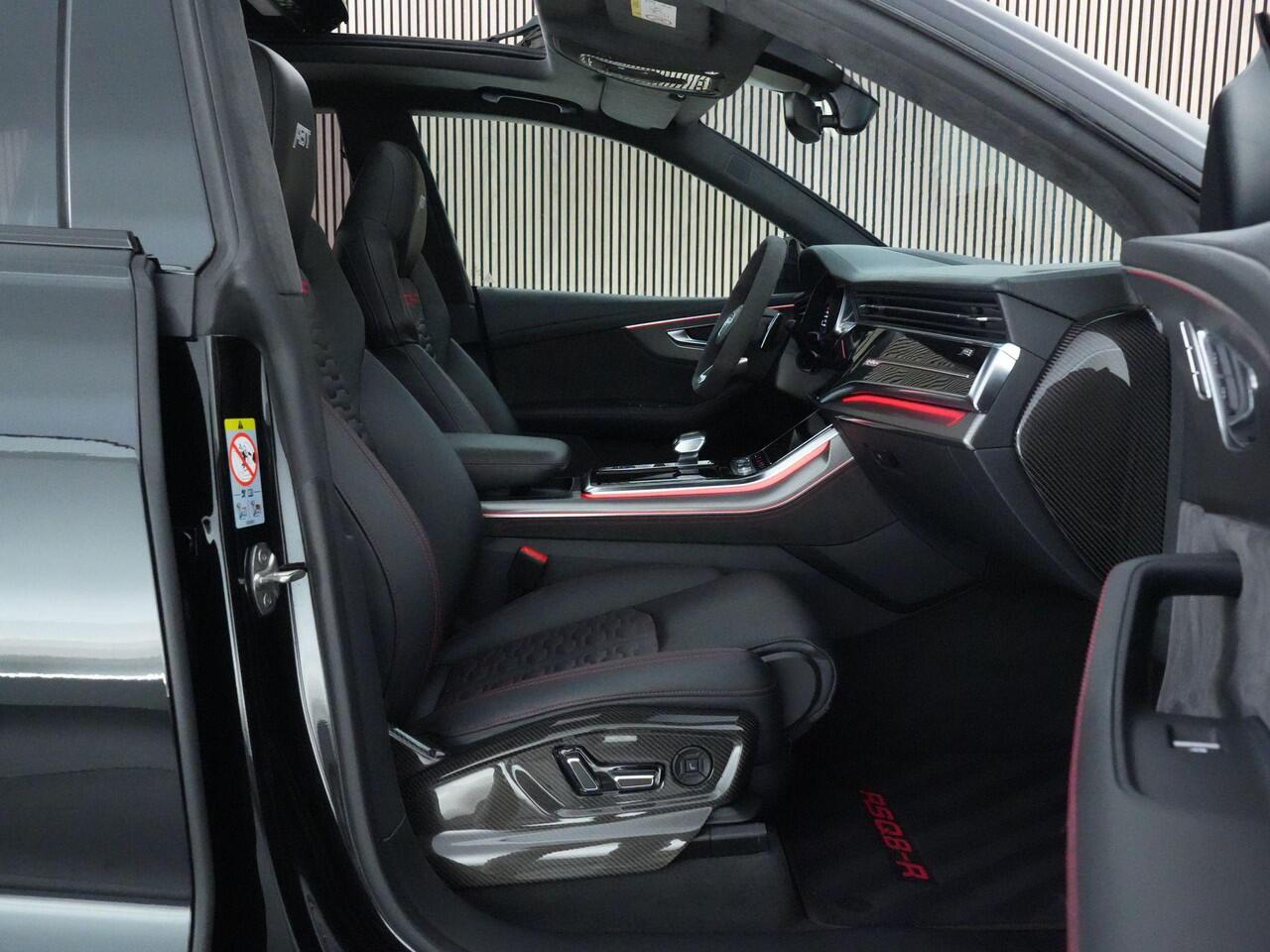Audi RSQ8 RSQ8-R ABT 4.0 740pk TFSI quattro |1 of 125|Carbon exterieur|RS-dynamic plus|panoramadak|Bang&Olufsen|massage|HUD|memory|360° camera|stoelverwarming en verkoeling|Apple Carplay|