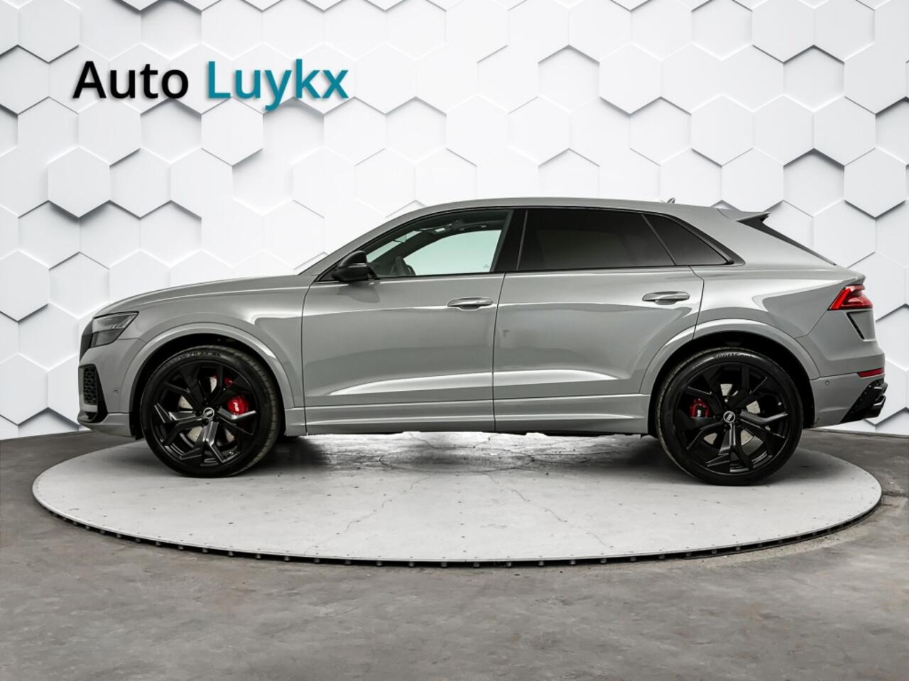 Audi RSQ8 4.0 TFSI RS Q8 Quattro | Panoramadak | Luchtvering | 23'' L.M. Velgen