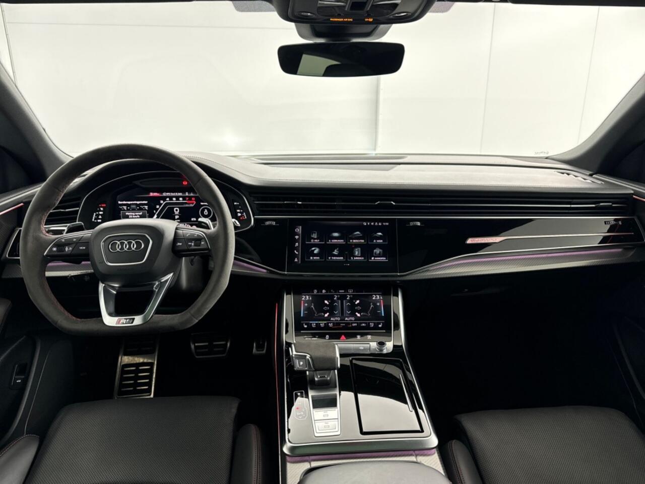 Audi RSQ8 4.0 TFSI RS Q8 Quattro | Panoramadak | Luchtvering | 23'' L.M. Velgen
