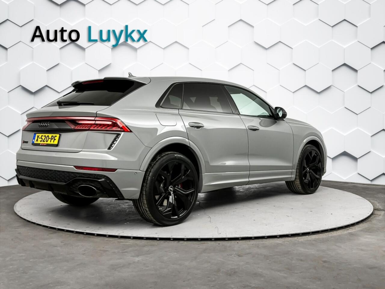 Audi RSQ8 4.0 TFSI RS Q8 Quattro | Panoramadak | Luchtvering | 23'' L.M. Velgen