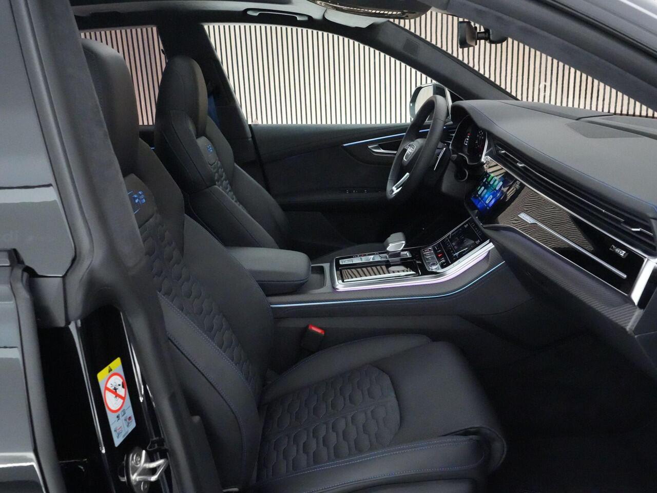 Audi RSQ8 Performance 4.0 640pk TFSI |BTW-auto|B&O advanced|RS-design blauw|pano|massage|soft close|keramisch|HUD|360 camera|matrix LED|carbon interieur|memory|elek. trekhaak|