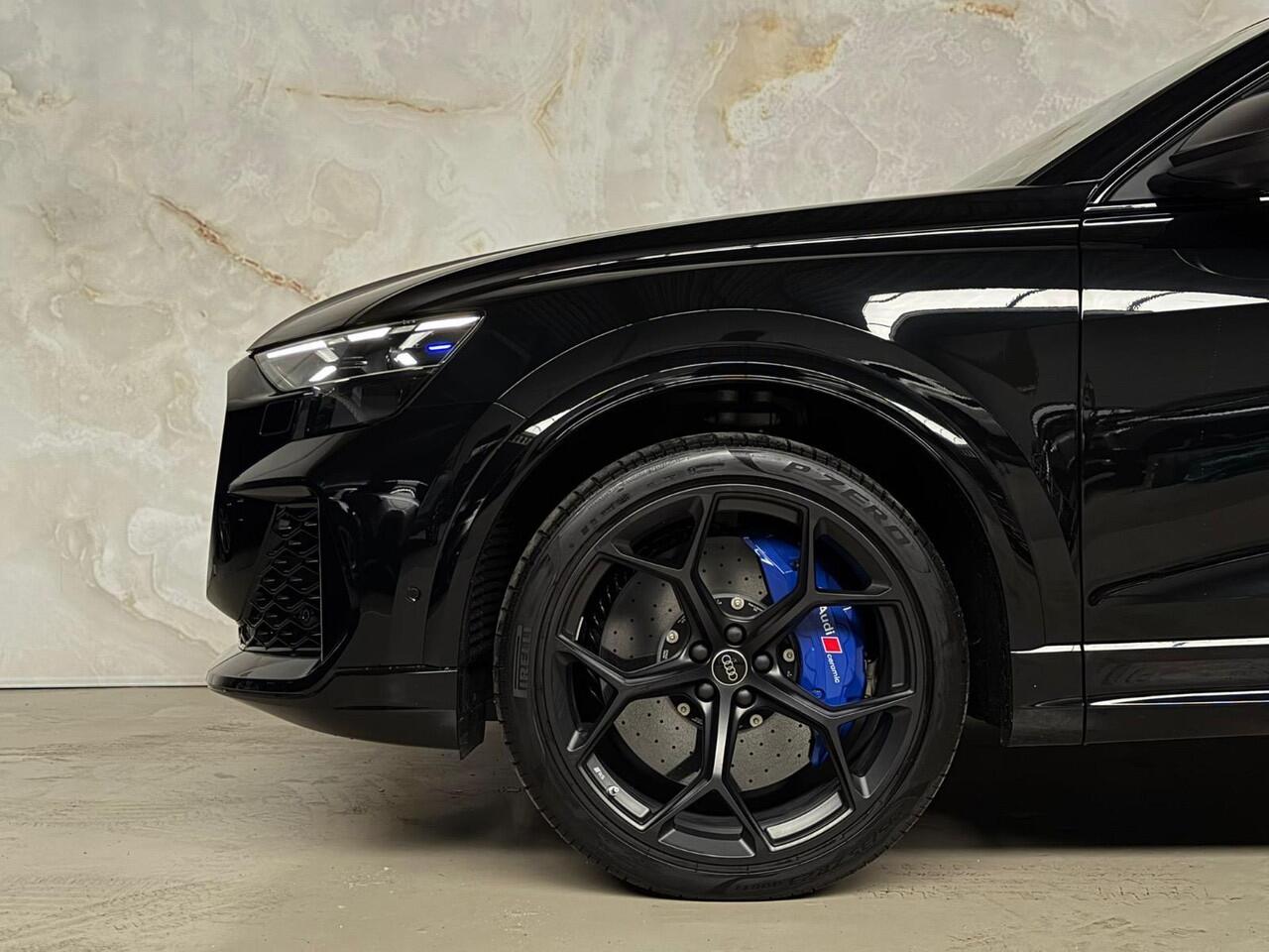 Audi RSQ8 4.0 TFSI Performance / Keramisch / Massage / Alcantara /