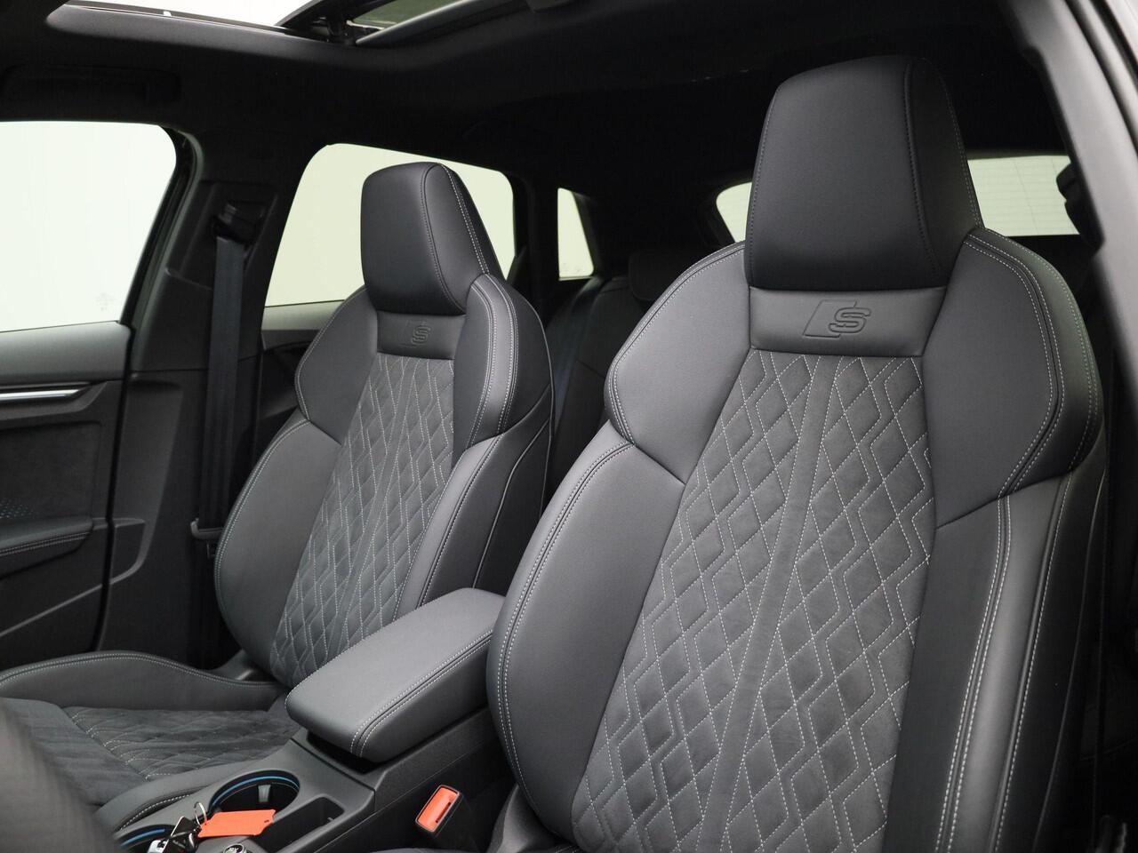 Audi S3 SPORTBACK 2.0 TSFI/333PK S3 quattro · Panoramadak · Dynamic Plus · Sonos · Leder/Alcantara · Garantie tot juni 2029 of 100000km.
