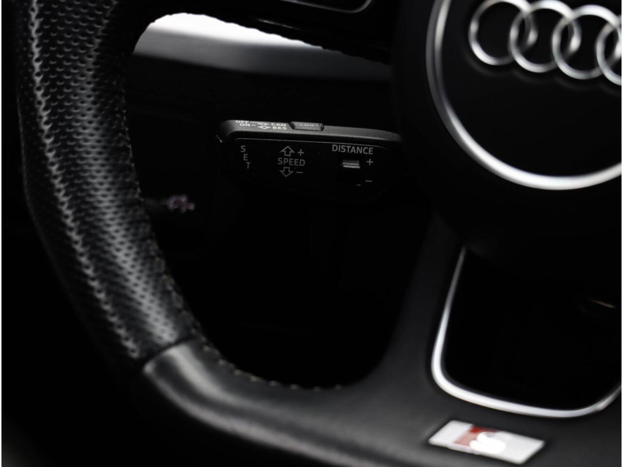 Audi SQ2 2.0 TFSI 300PK Aut. Adaptive Cruise Quantumgrijs