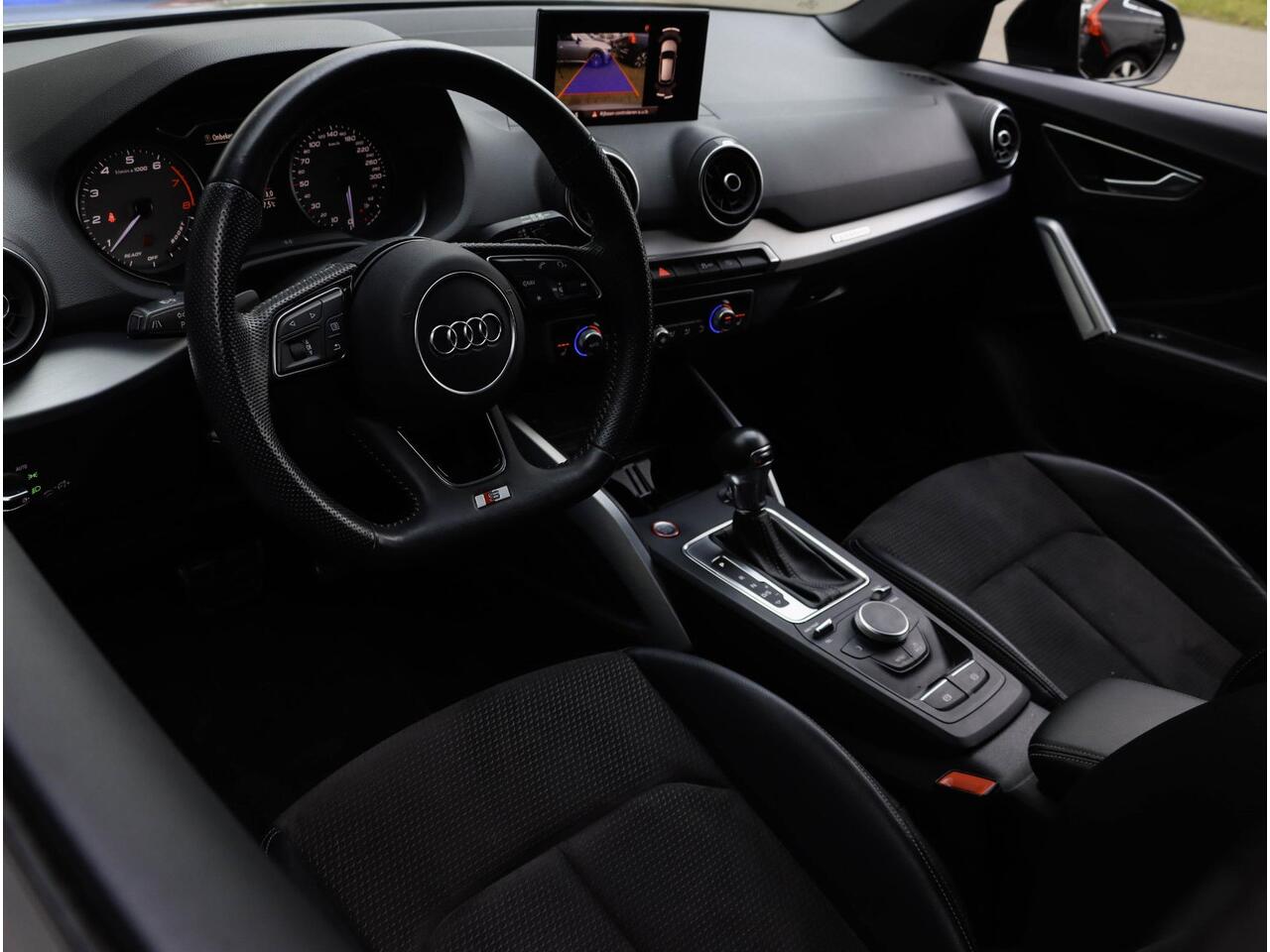 Audi SQ2 2.0 TFSI 300PK Aut. Adaptive Cruise Quantumgrijs