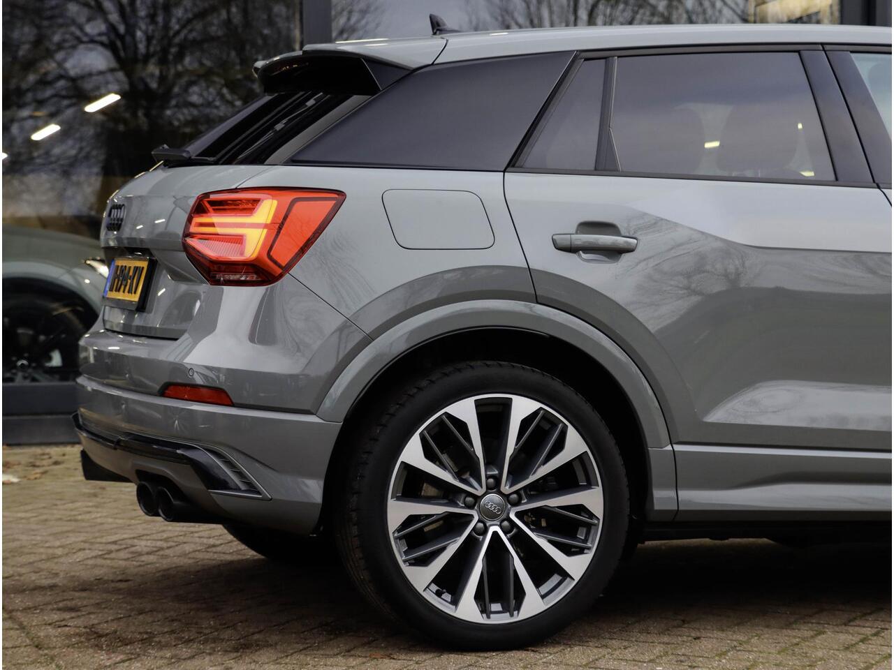 Audi SQ2 2.0 TFSI 300PK Aut. Adaptive Cruise Quantumgrijs