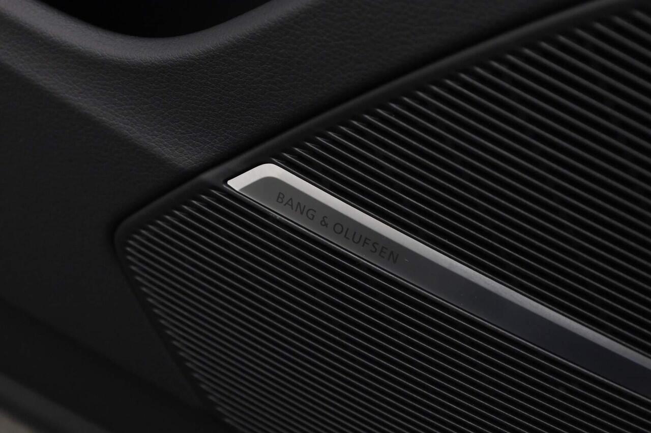 Audi SQ8 4.0 TFSI 507 pk Quattro | Panoramadak | Vierwielbesturing | HD Matrix | B&O | Geheugenstoelen | Valcona leder | HUD | 360 Camera