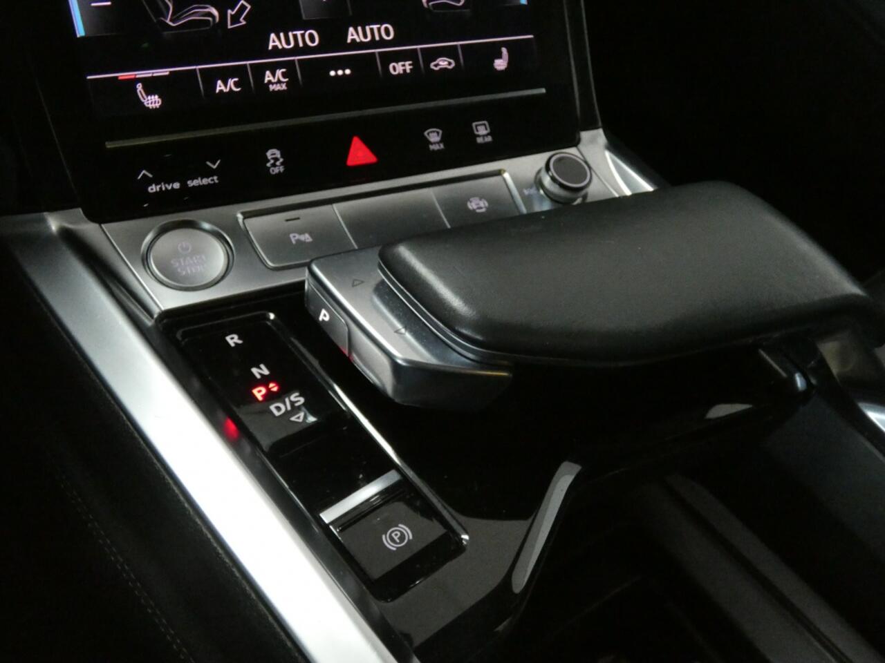 Audi e-tron e-tron 50 q L Ed +