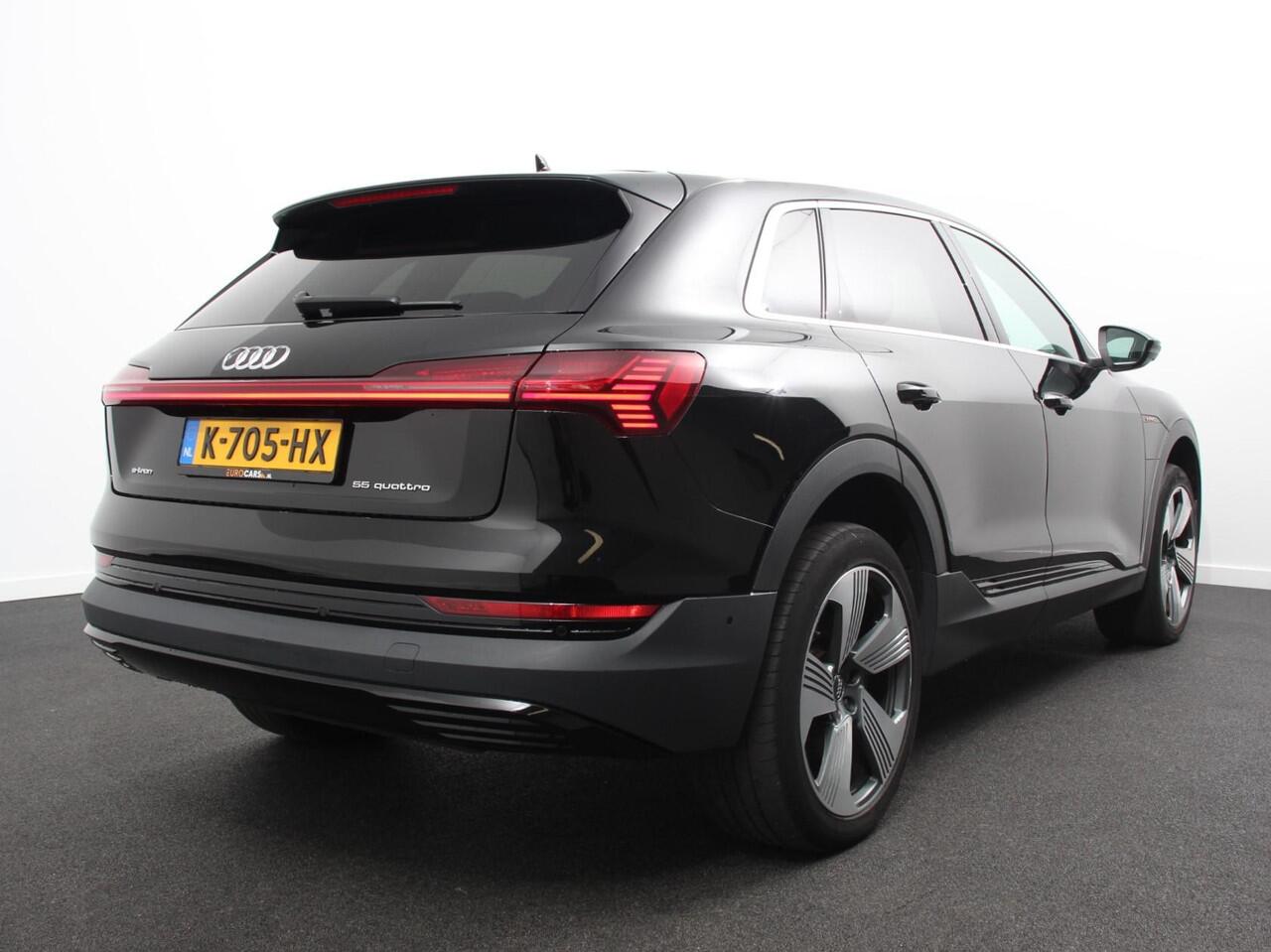 Audi e-tron e-tron 55 quattro | Leder | Navigatie | Trekhaak | Led koplampen | Tour pakket | Virtual cockpit | Cruise control adaptief