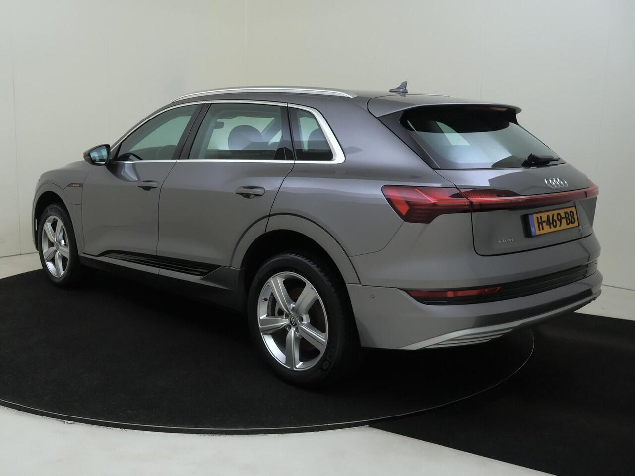 Audi e-tron e-tron 50 quattro Launch edition 71 kWh | SoH 100% | Luchtvering | Navigatie Plus | Lederen bekleding | Elektrisch verstelbare voorstoelen | Parkeersensoren | Cruise control |