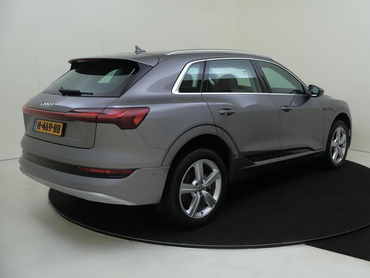 Audi e-tron e-tron 50 quattro Launch edition 71 kWh | SoH 100% | Luchtvering | Navigatie Plus | Lederen bekleding | Elektrisch verstelbare voorstoelen | Parkeersensoren | Cruise control |