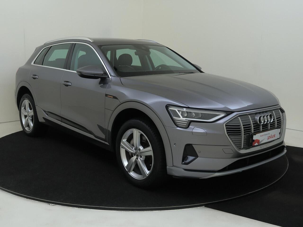 Audi e-tron e-tron 50 quattro Launch edition 71 kWh | SoH 100% | Luchtvering | Navigatie Plus | Lederen bekleding | Elektrisch verstelbare voorstoelen | Parkeersensoren | Cruise control |