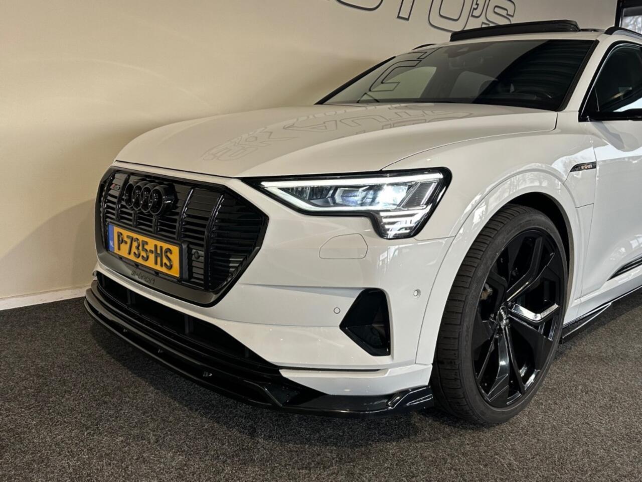 Audi e-tron E-TRON 55 Q ADV PL S l PANO l HUD l STOELVERW l LUCHTVERING l