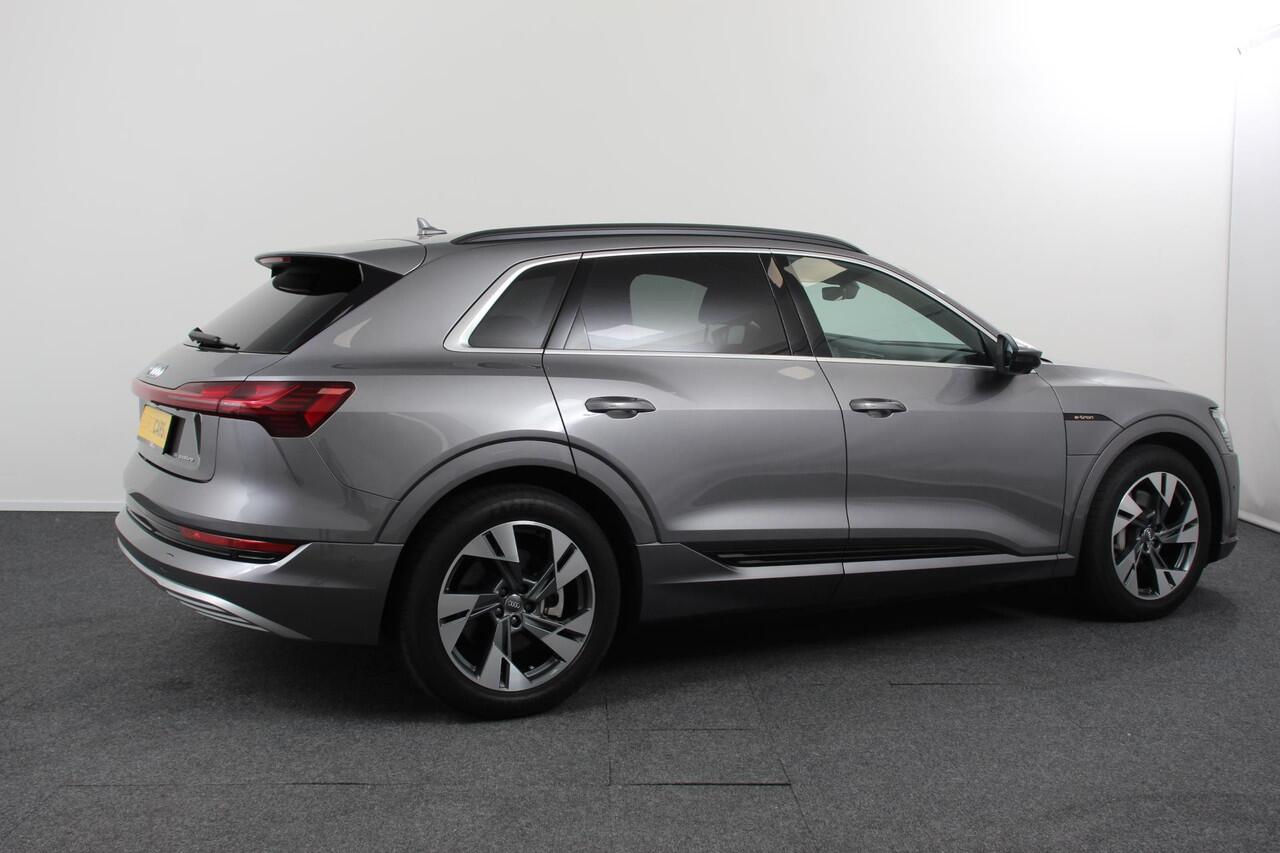 Audi e-tron e-tron 55 quattro advanced Pro Line Plus 360pk! | Navigatie | Climate Control | Electrisch bedienbare achterklep | Camera | Alcantara