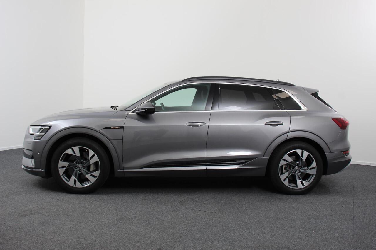 Audi e-tron e-tron 55 quattro advanced Pro Line Plus 360pk! | Navigatie | Climate Control | Electrisch bedienbare achterklep | Camera | Alcantara