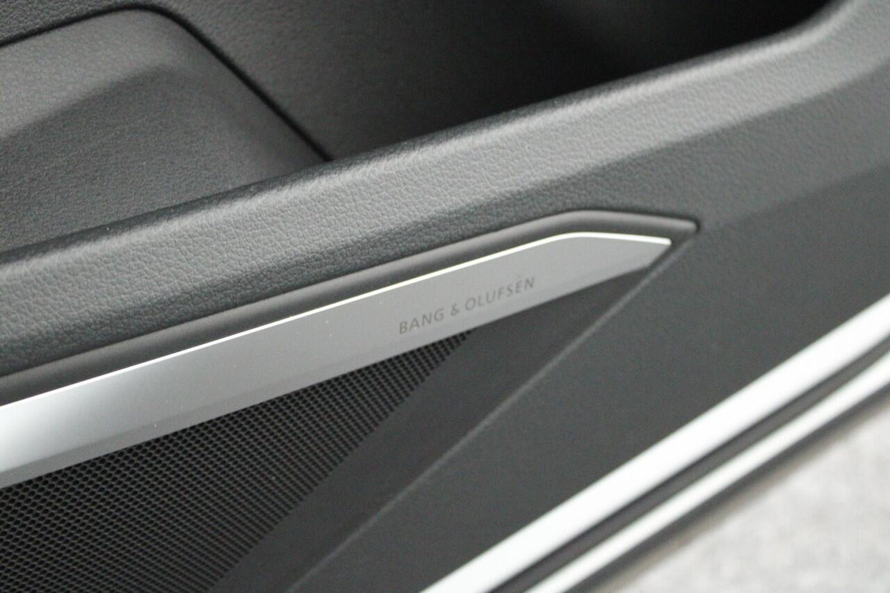 Audi e-tron e-tron 55 408pk quattro advanced 95 kWh SOH 91% Trekhaak 360Camera Cameraspiegels B&O Leder Keyless Head-Up Memory Panoramadak Navigatie