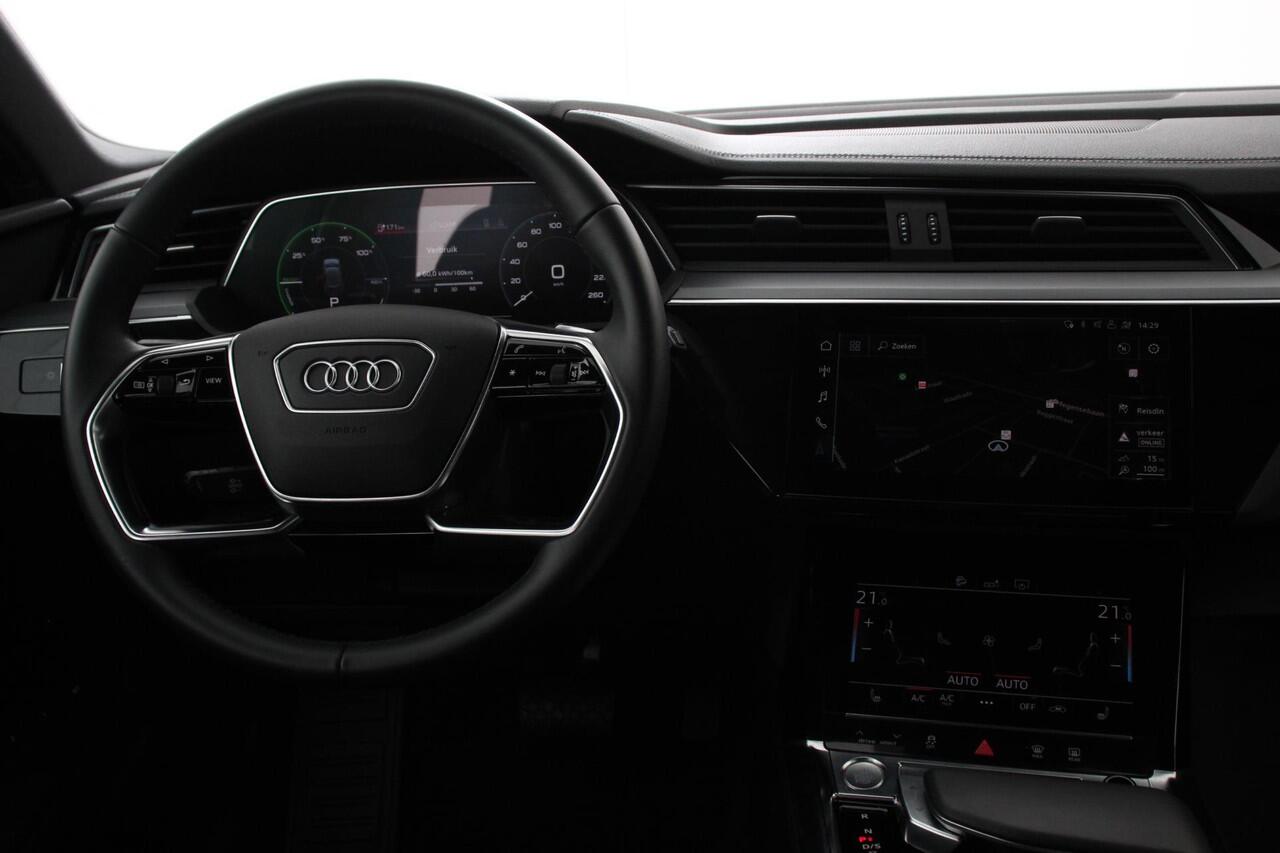 Audi e-tron e-tron 55 quattro | Navigatie | Climate Control | Alcantara | Camera | Electrisch bedienbare achterklep | Led | Cruise Control Adaptive |