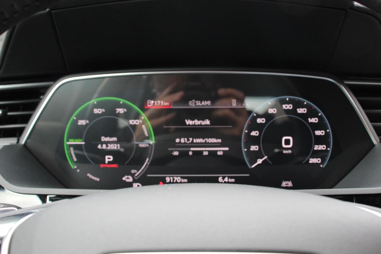 Audi e-tron e-tron 55 quattro | Navigatie | Climate Control | Alcantara | Camera | Electrisch bedienbare achterklep | Led | Cruise Control Adaptive |