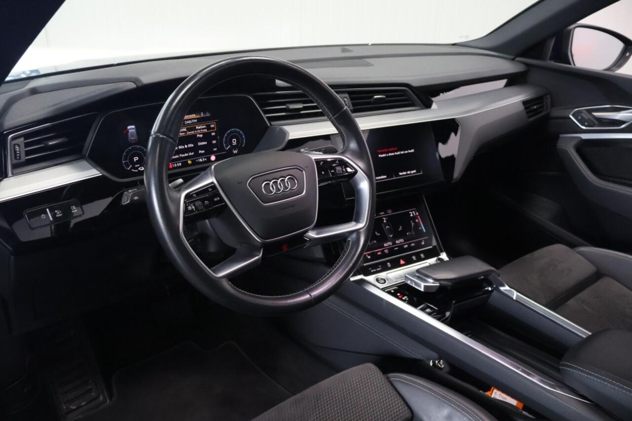 Audi e-tron 55 quattro S edition 95kWh 408PK | Panoramadak | Matrix | Camera