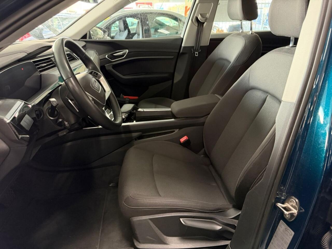 Audi e-tron 50 quattro edition 71 kWh - Carplay, Navi, Cruise