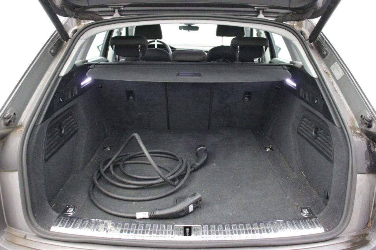 Audi e-tron 50 quattro Business edition 71 kWh - Carplay, Navi, Camera, Cruise, Clima, Momory