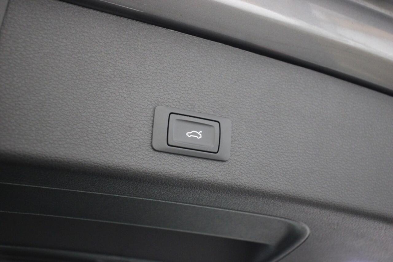 Audi e-tron 50 quattro Business edition 71 kWh - Carplay, Navi, Camera, Cruise, Clima, Momory