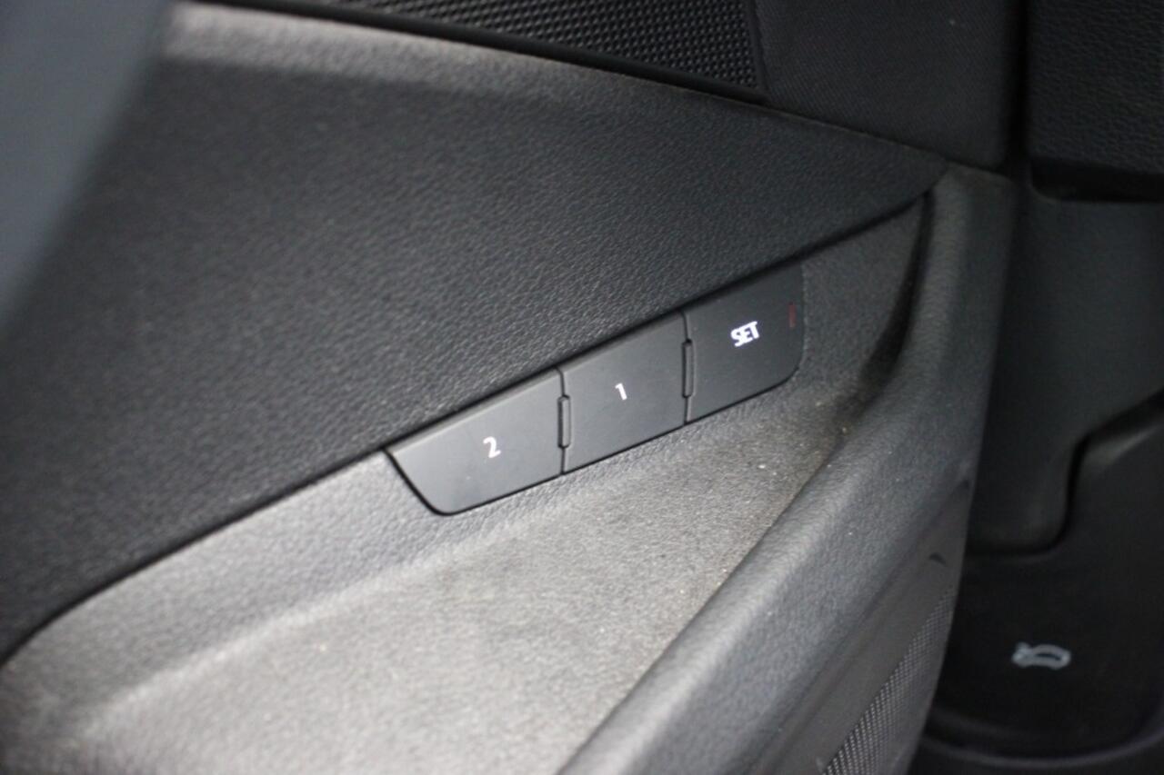 Audi e-tron 50 quattro Business edition 71 kWh - Carplay, Navi, Camera, Cruise, Clima, Momory