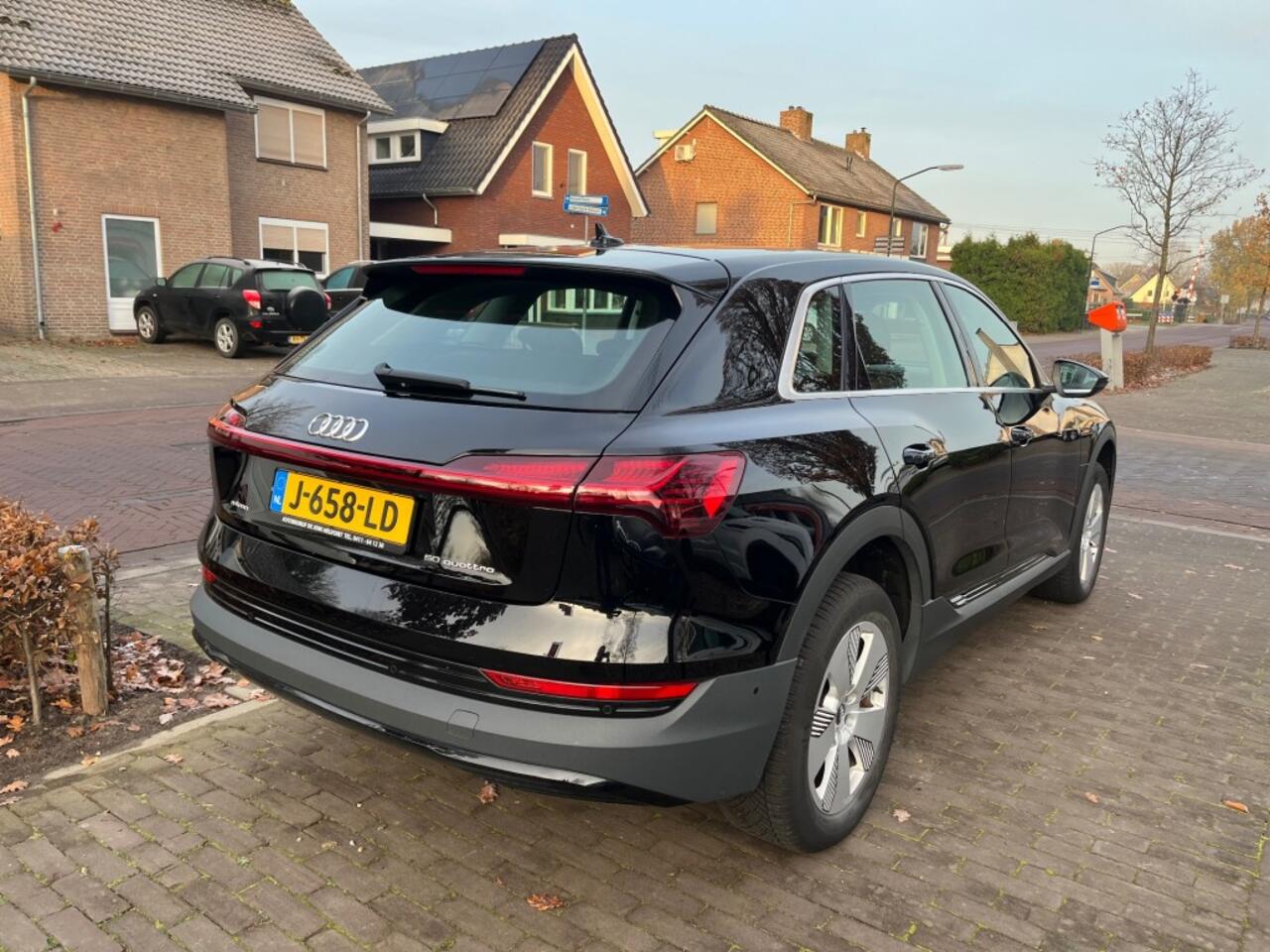 Audi e-tron 50 QUATTRO EDITION 71KWH / NAVI / PDC / CRUISE CTR. / ELEK. KLEP