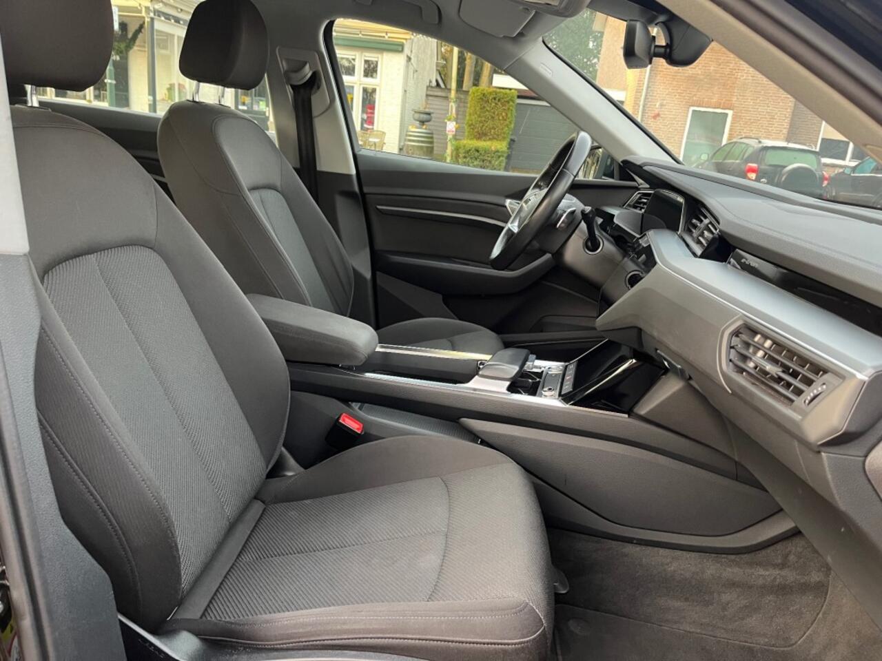 Audi e-tron 50 QUATTRO EDITION 71KWH / NAVI / PDC / CRUISE CTR. / ELEK. KLEP