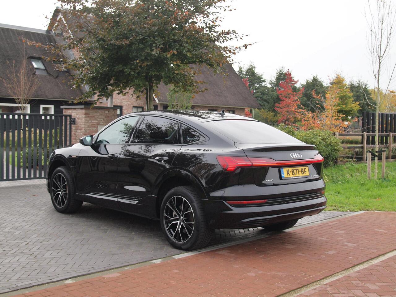 Audi e-tron Sportback 55 quattro edition 95 kWh | SOH 92% | DAB | Black Optic | Parkeersensoren | NL-Auto |