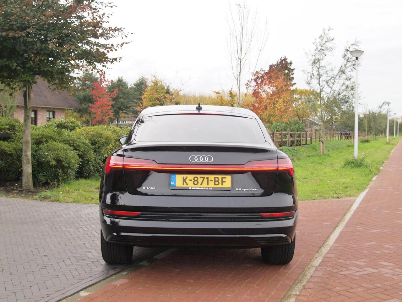 Audi e-tron Sportback 55 quattro edition 95 kWh | SOH 92% | DAB | Black Optic | Parkeersensoren | NL-Auto |
