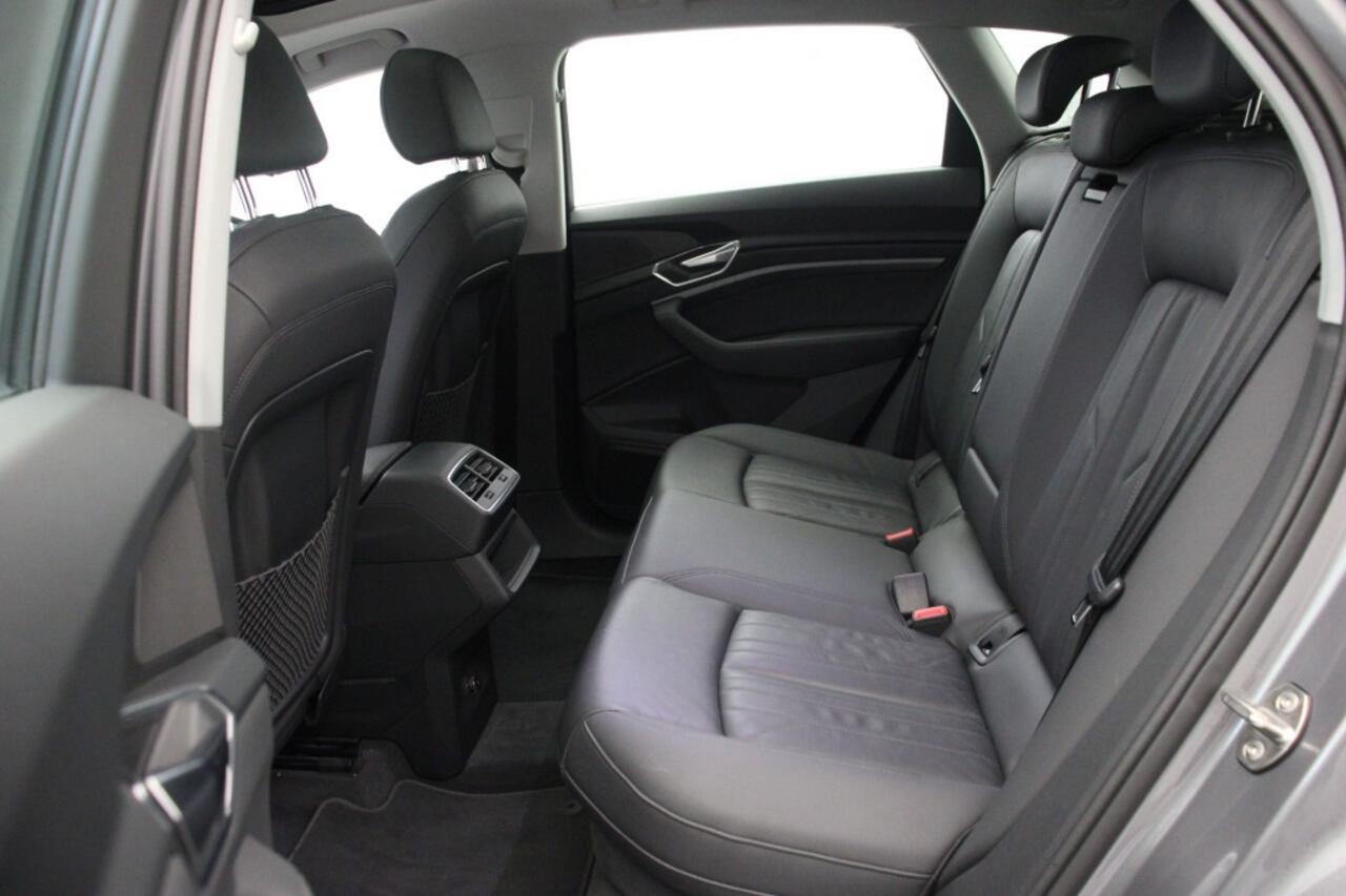 Audi e-tron 50 quattro Launch edition plus 71 kWh - Panorama, Carplay, Memory, Leer, Navi, Camera, Stoelverw. SOH 87%