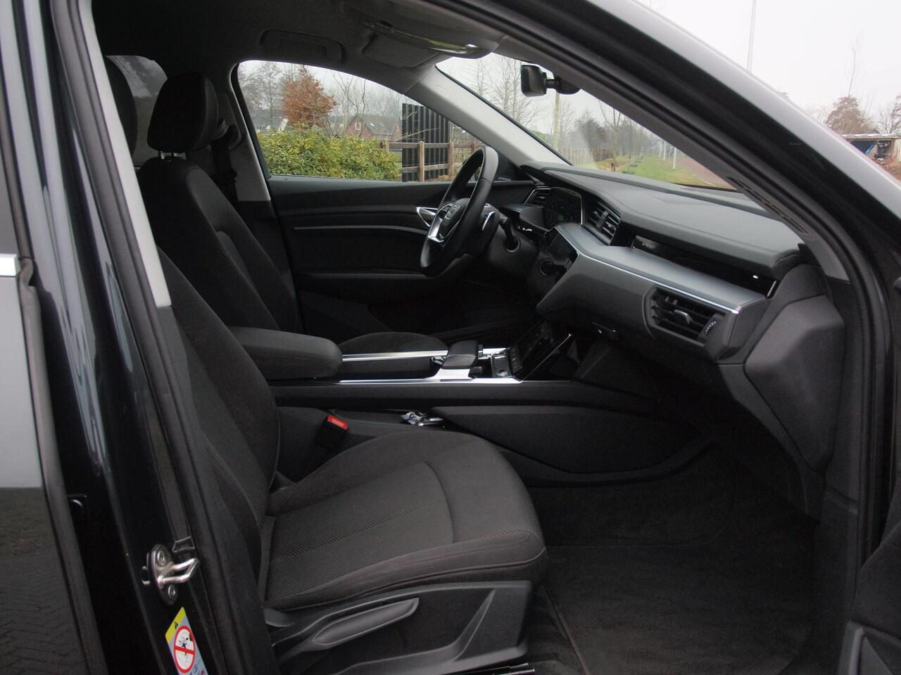 Audi e-tron 55 quattro edition 95 kWh | SOH 92% | Cruise Control | Parkeersensoren | DAB | Virtual Cockpit |