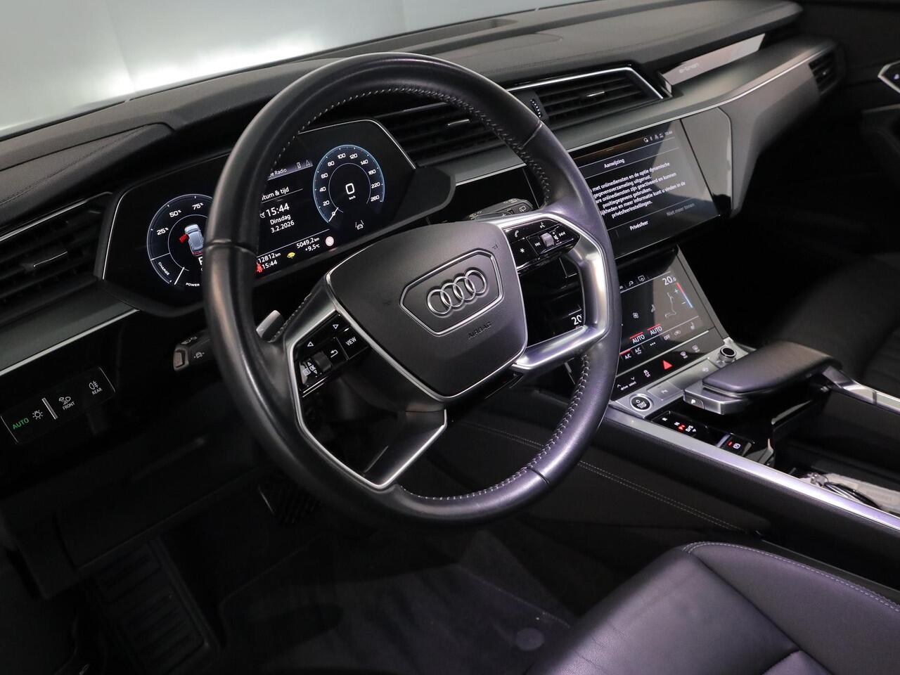 Audi e-tron 50 quattro Business edition Plus 71 kWh 313pk | SOH 93% | Leder | Panorama dak | Navigatie | 20" LM velgen