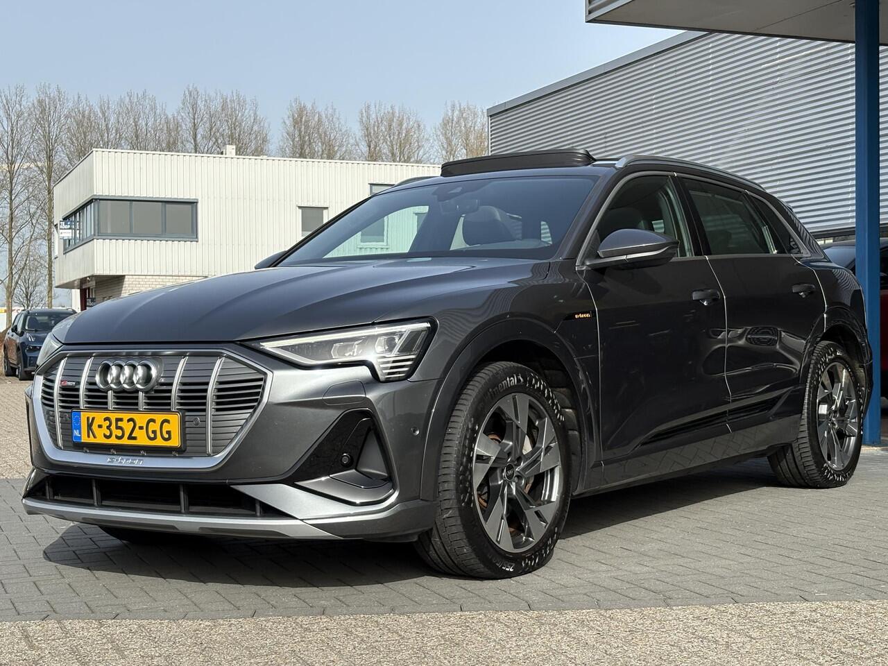 Audi e-tron 55 quattro S edition 95 kWh | Panoramadak | Stoelverwarming | Luchtvering | Memory Seats | ACC | B&O |