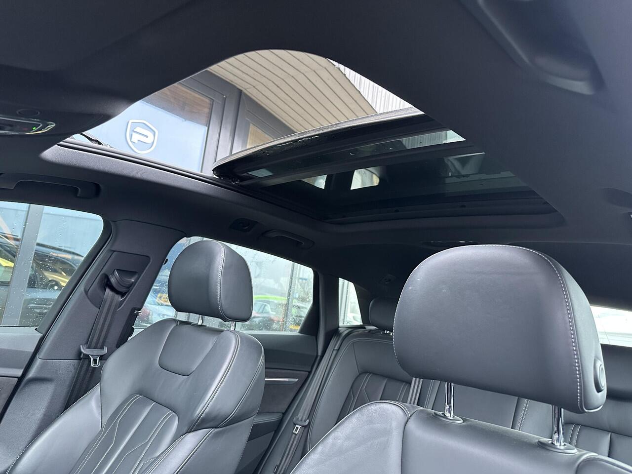 Audi e-tron e-tron 55 quattro 95 kWh BOMVOL | SOH 89% | DEALERONDERHOUDEN | PANO | Audi Virtual Mirrors | Virtual Cockpit | Lederen Sportstoelen | Elektrische Stoel | B&O | 360 Camera | 2 Sleutels | Betreft een Wrap, Originele kleur is Antigua Blue Metallic |