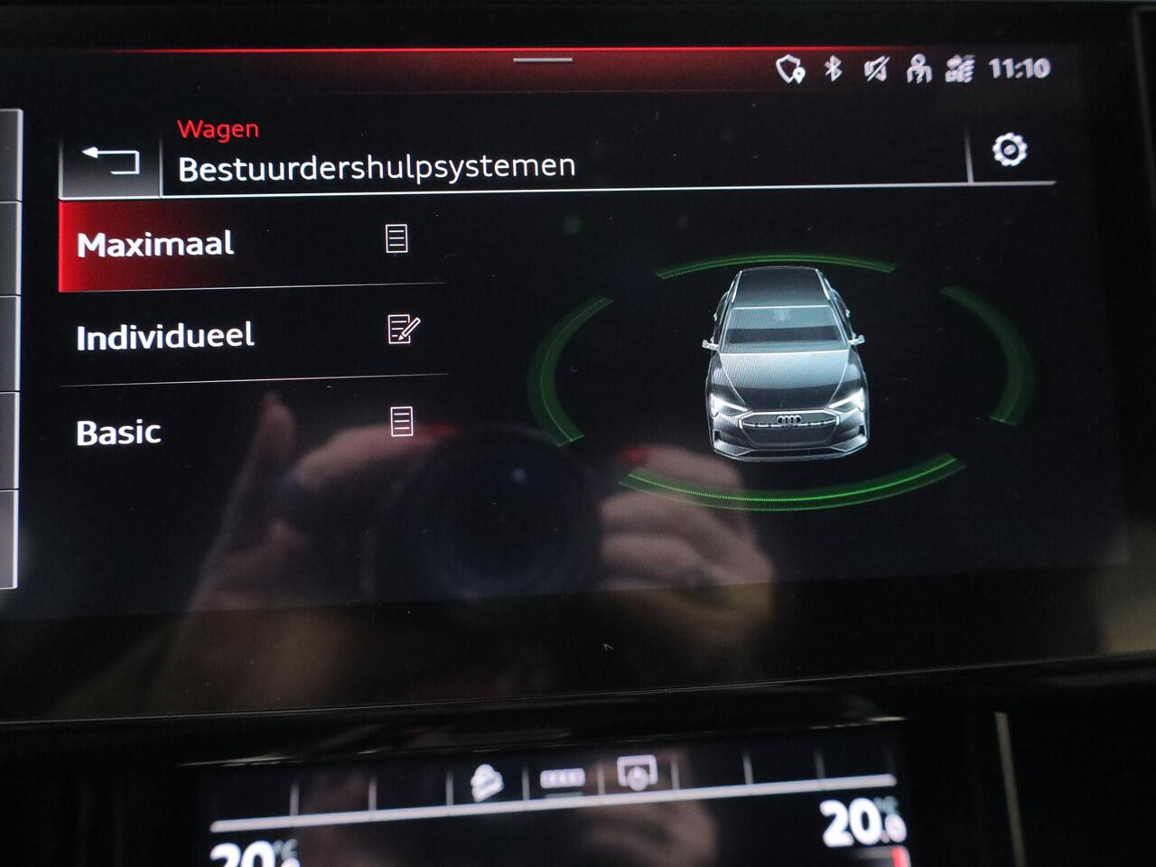 Audi e-tron 55 quattro Business edition 95 kWh 408pk | Elektrische verstelbare voorstoelen | Trekhaak| 21 inch lichtmetalen velgen |