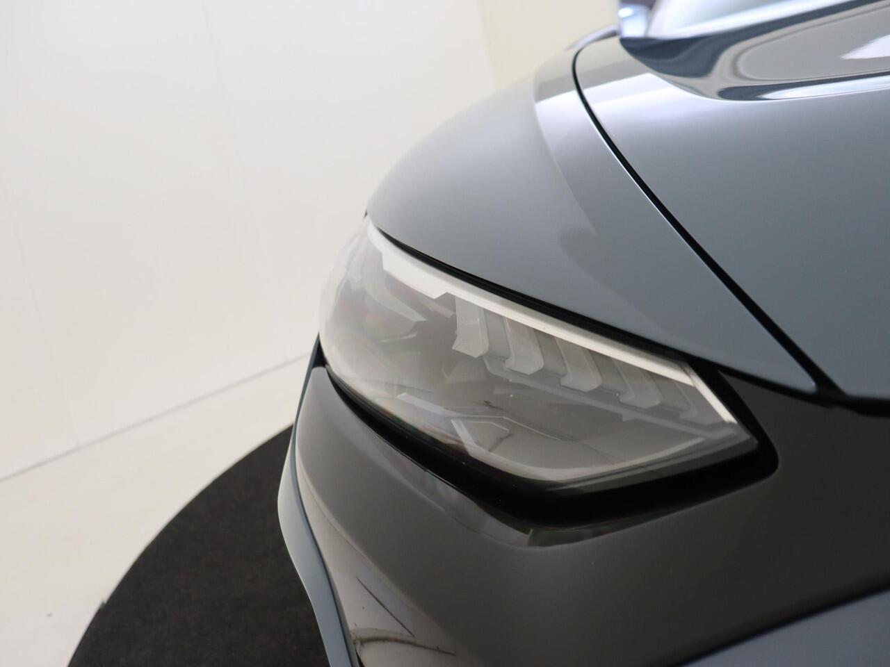 Audi e-tron GT RS 93 kWh | Carbon pakket in- en exterieur | 360 camera | Luchtvering | Stoelventilatie voor | Bang & Olufsen | Lederen bekleding | LED matrix verlichting |