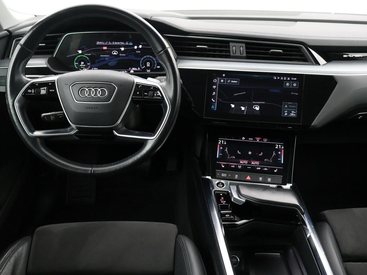 Audi e-tron 55 QUATTRO 95 kWh + TREKHAAK | NACHTZICHT | LUCHTVERING | HEAD-UP | ADAPTIVE CRUISE CONTROL