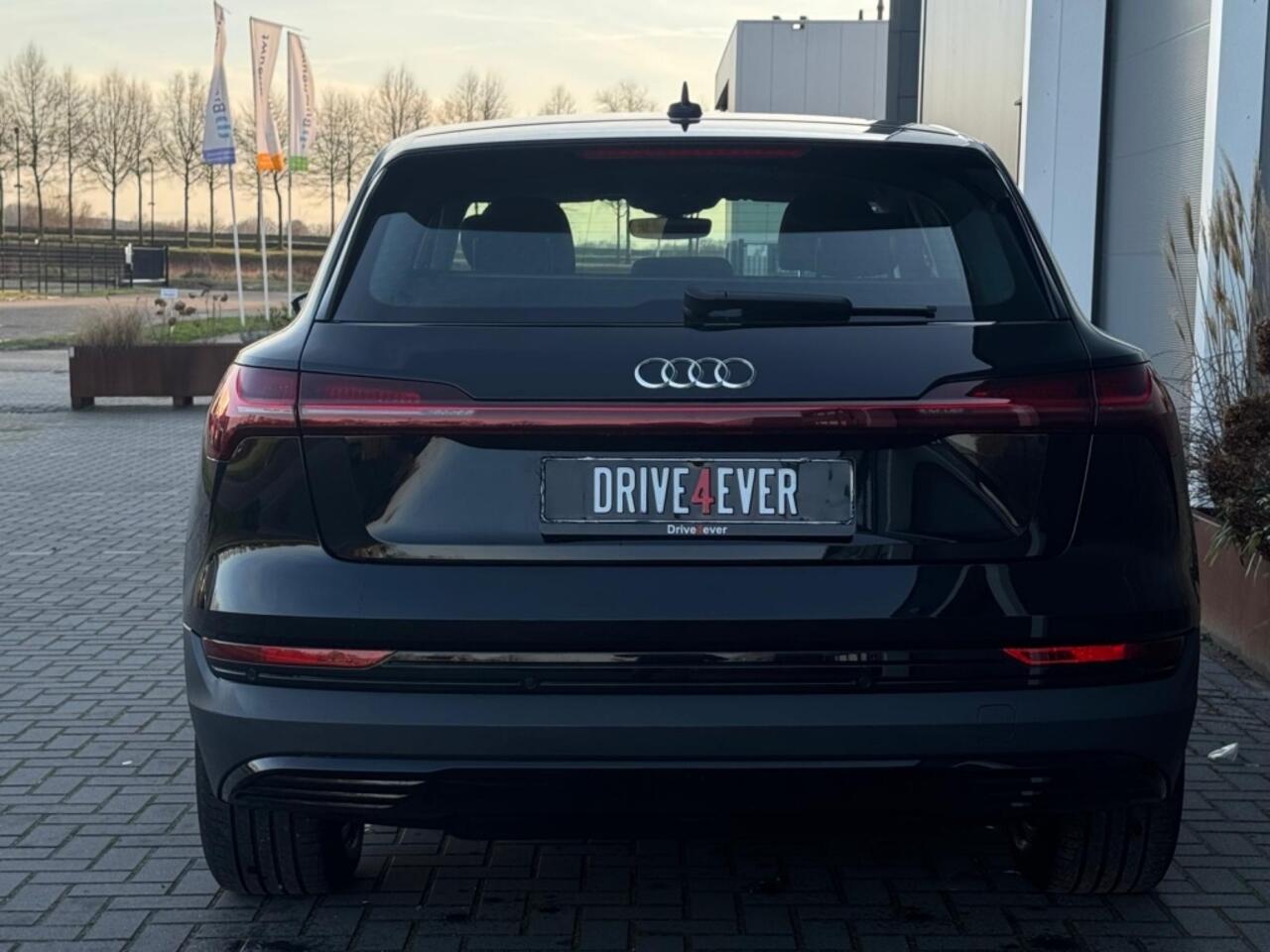 Audi e-tron 50 quattro Bns edit. NAVI PDC ELEK PAKKET VIRTUAL CR CONTROL