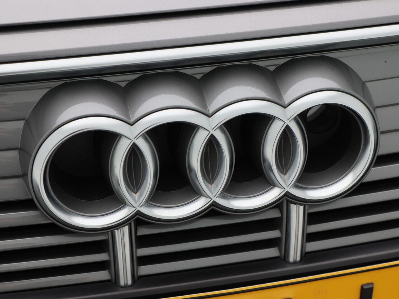 Audi e-tron 55 quattro Business edition Plus 95 kWh 409 Pk | Afneembare Trekhaak | Head-Up Display | Stoelverwarming voor & achter | 4-Zone Airco | 21 Inch