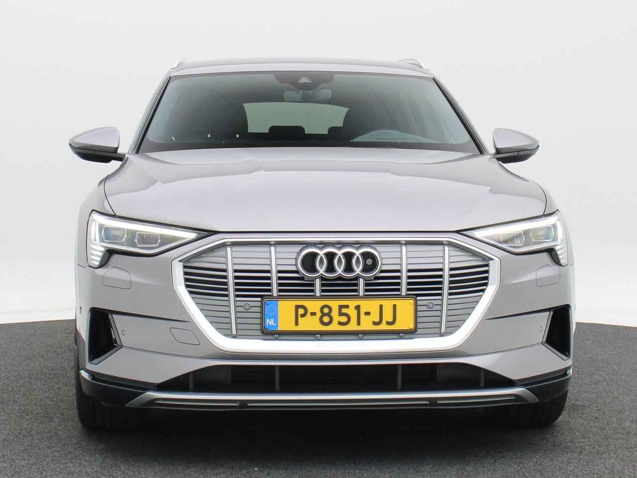 Audi e-tron 55 quattro Business edition Plus 95 kWh 409 Pk | Afneembare Trekhaak | Head-Up Display | Stoelverwarming voor & achter | 4-Zone Airco | 21 Inch