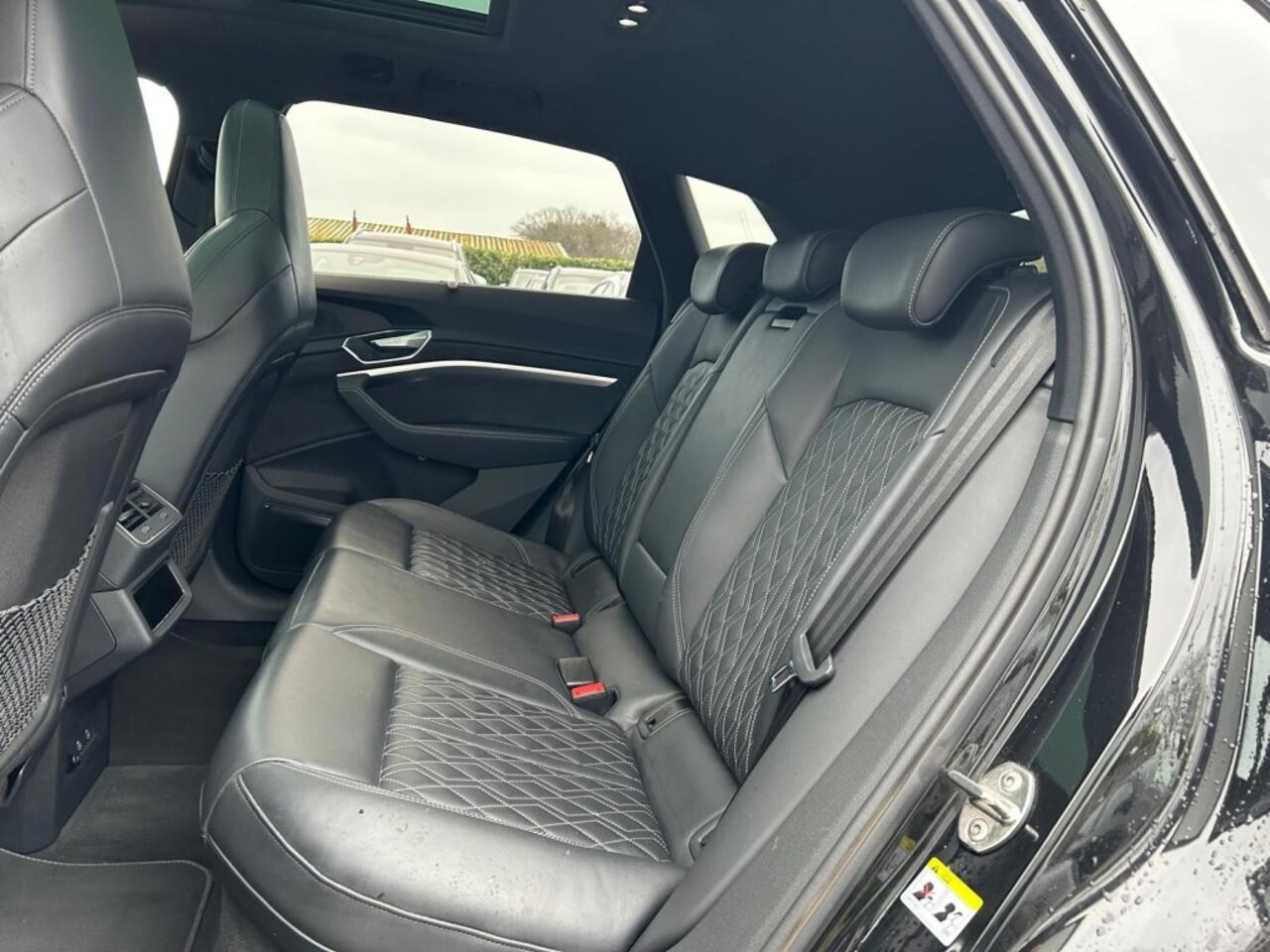 Audi e-tron S QUATTRO 95 KWH, Xenon, Pano, 360 Camera, Luxe Leder