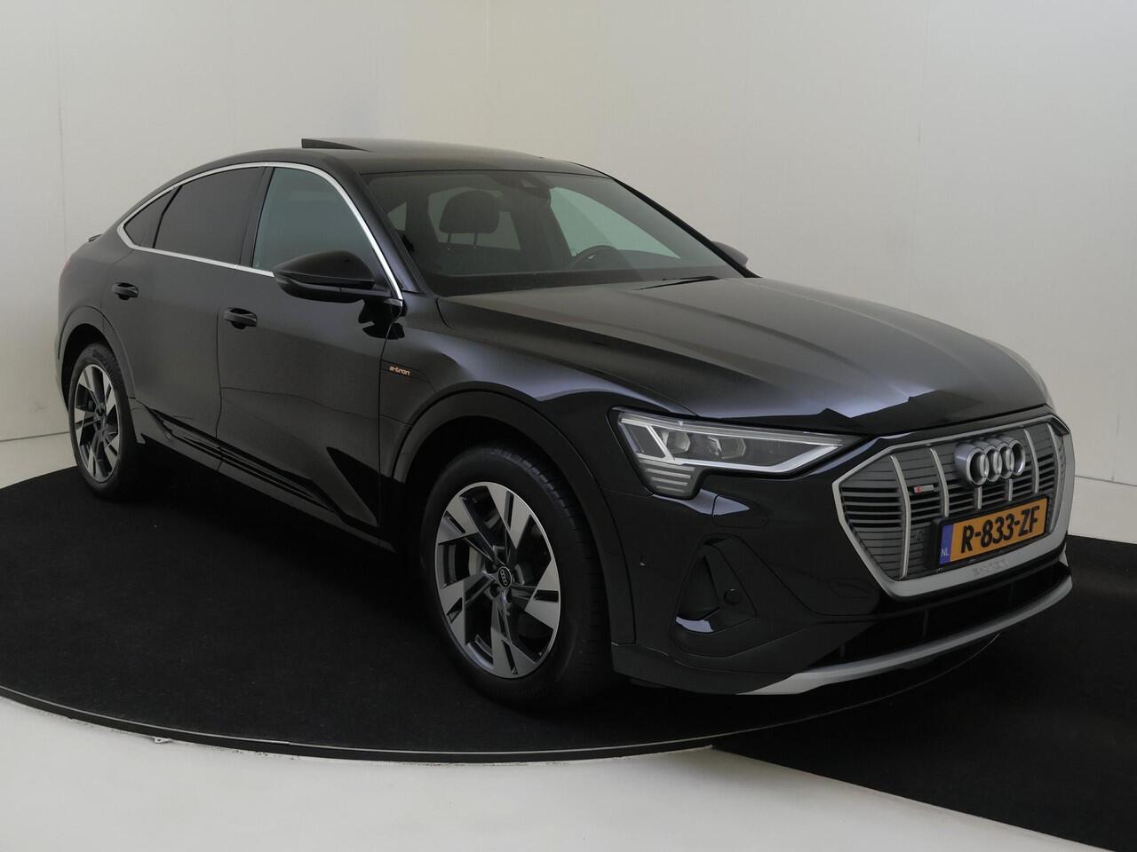 Audi e-tron Sportback 55 quattro S edition 95 kWh | Panoramadak | Bang & Olufsen | Parkeerasisstent | Stoelverwarming | Sfeerverlichting | Adaptieve cruise control | Elektrisch verstelbare voorstoelen |