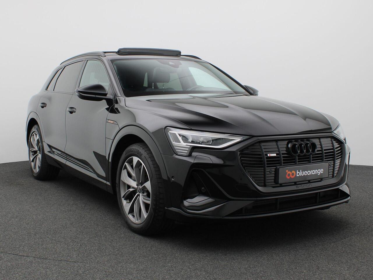 Audi e-tron 55 quattro S edition 95 kWh 408PK Aut. SOH 92,25%, Pano-Schuifdak, Memorystoel, Luchtvering, Alarm, Stoelverwarming, 20" LM Velgen, Adaptieve Cruise Control