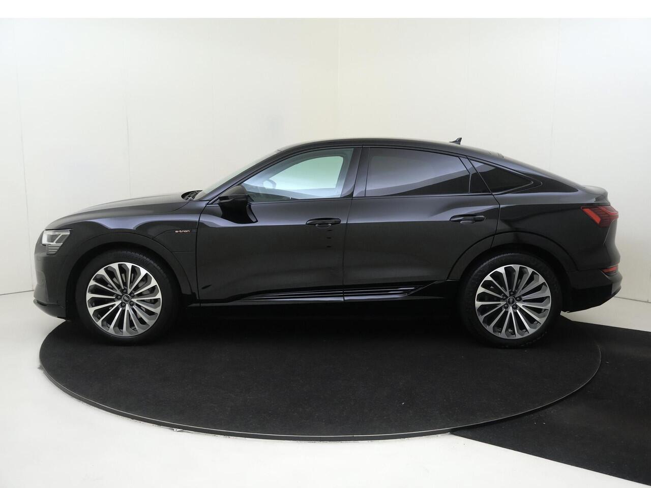 Audi e-tron 55 quattro S edition 95 kWh | SoH 100% | Luchtvering | Parkeerassistent | Navigatie Plus | Achteruitrijcamera | Stoelverwarming | Cruise control | CarPlay |