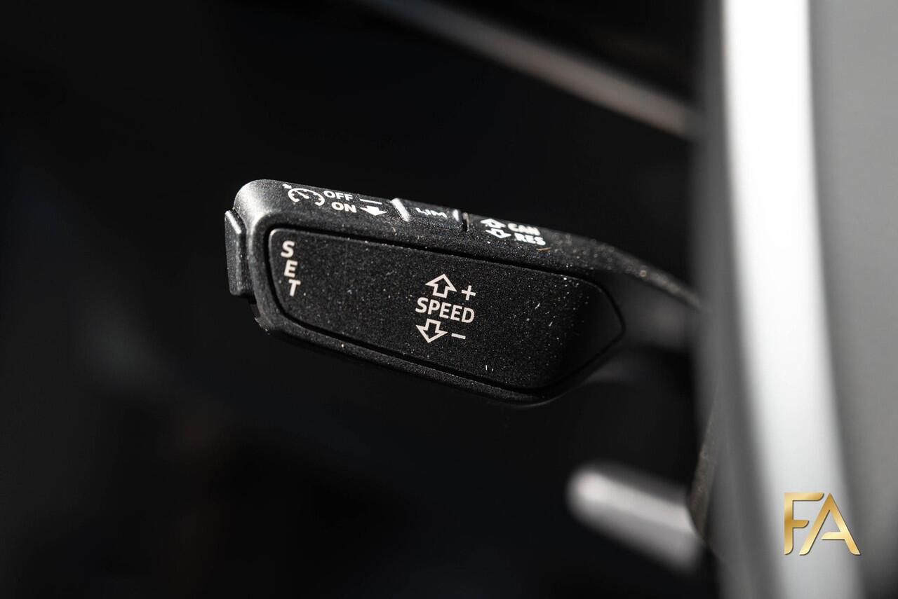 Audi e-tron 50 quattro S Line Black Edition 71 Kwh