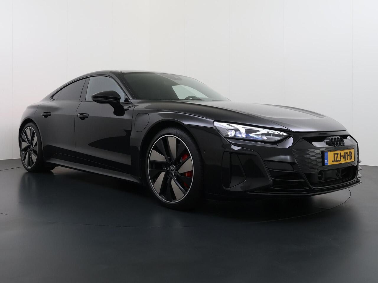 Audi e-tron GT RS 93 kWh VAN ¤ 84.900,- VOOR ¤ 74.877,- UW LENTEVOORDEEL ¤ 10.023,-! | PANO | 21 INCH | STOELVENTILATIE & MASSAGE | BANG & OLUFSEN | 360 CAMERA | ADAPTIVE AIR SUSPENSION | LASER MATRIX LED KOPLAMPEN | VIERWIELBESTURING | HEAD-UP DISPLAY | ADAPTIEVE C